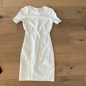 Aritzia white fitted dress with short sleeves size S